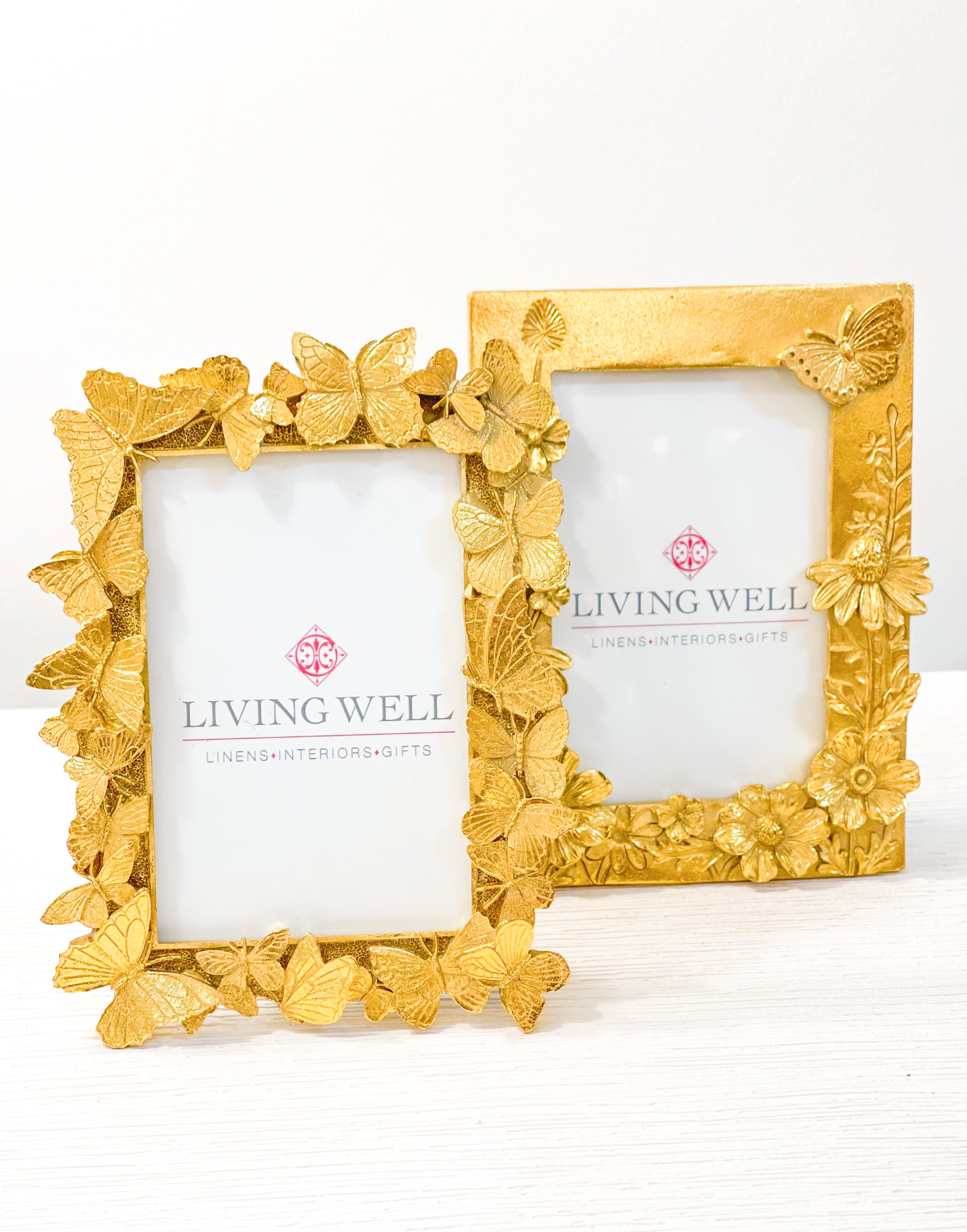 PHOTO FRAMES