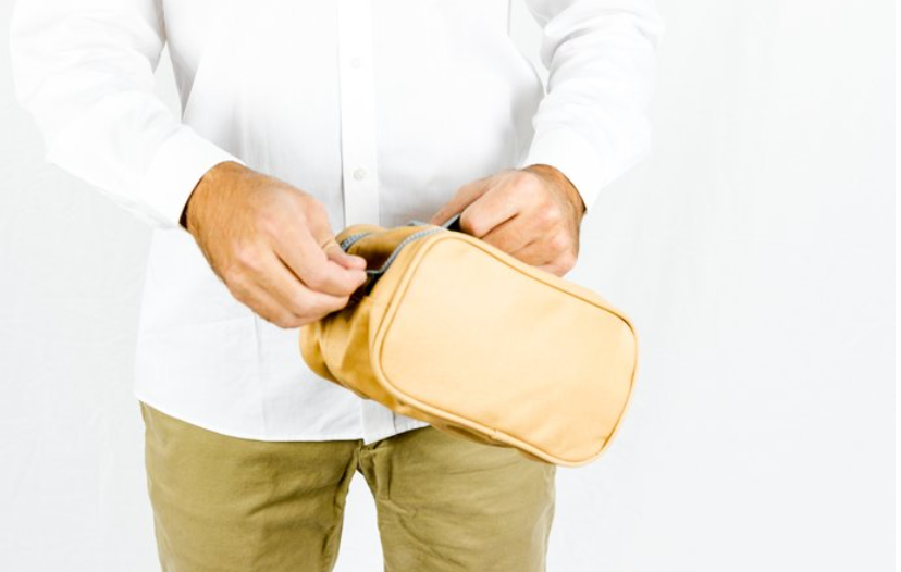 MB Greene for Him Dopp Kit